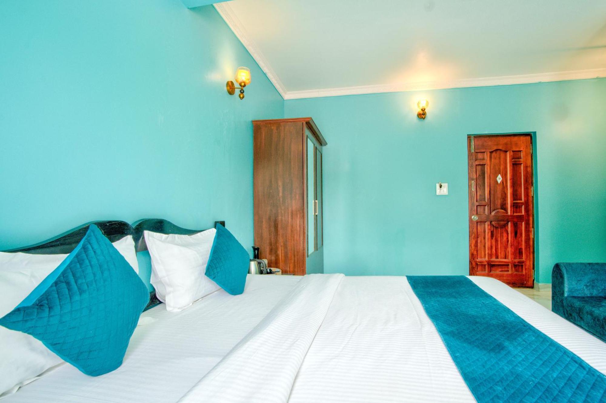 Candolim Beach White Residency Baga Esterno foto